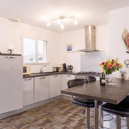 Bourg Maison Confort Proche Du Centre Вилла *