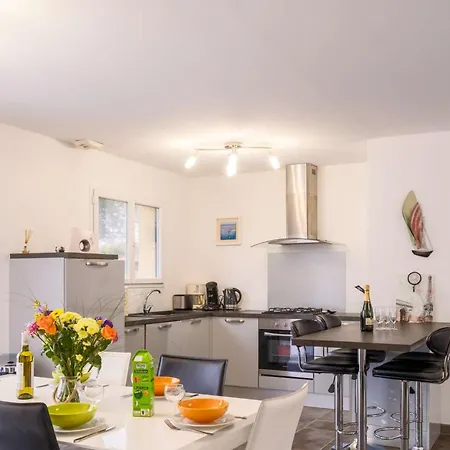 Вилла Bourg Maison Confort Proche Du Centre *